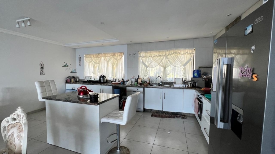8 Bedroom Property for Sale in Brighton Beach KwaZulu-Natal