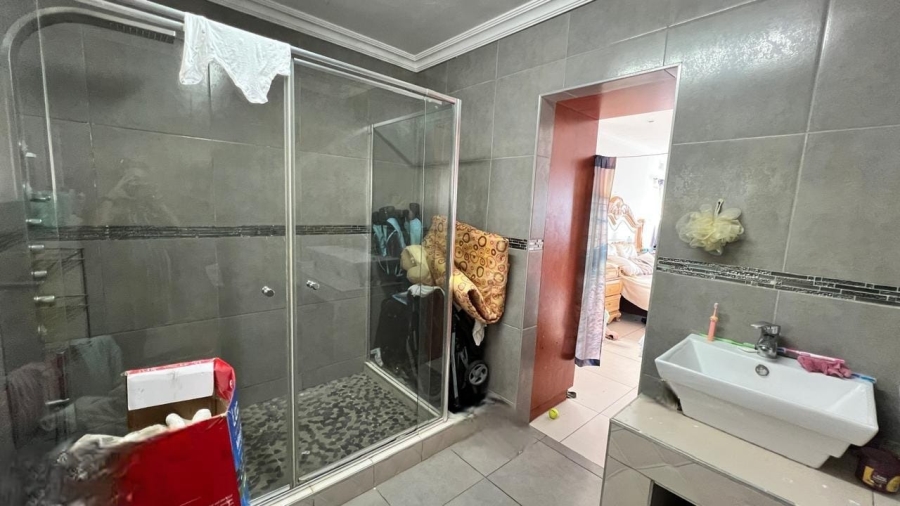 8 Bedroom Property for Sale in Brighton Beach KwaZulu-Natal