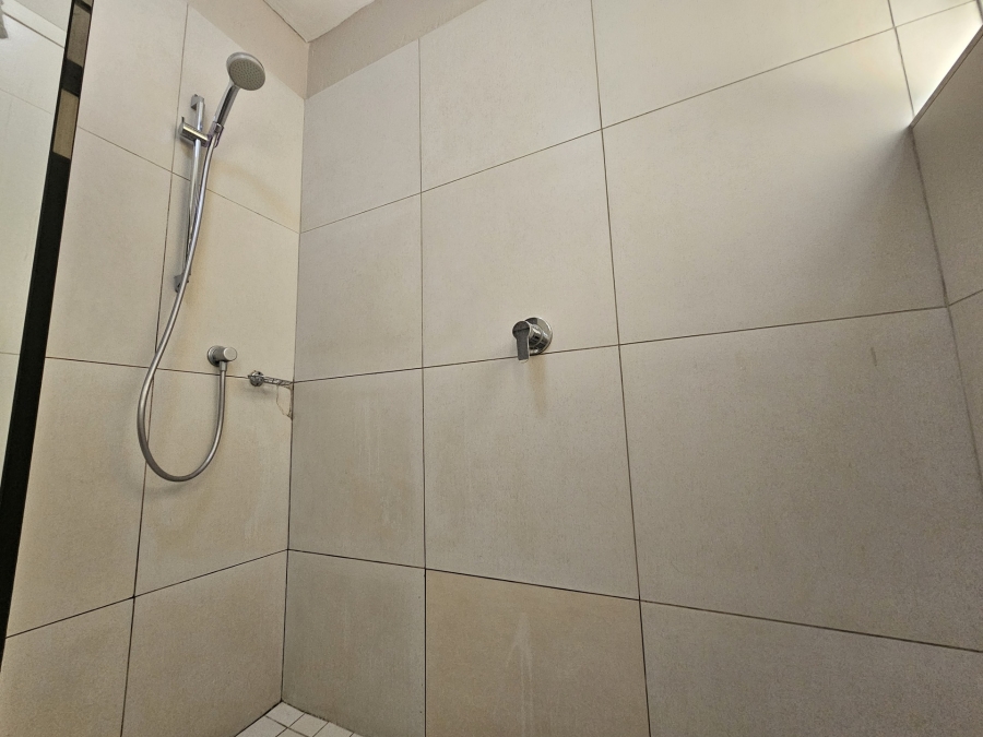 2 Bedroom Property for Sale in Umhlanga KwaZulu-Natal