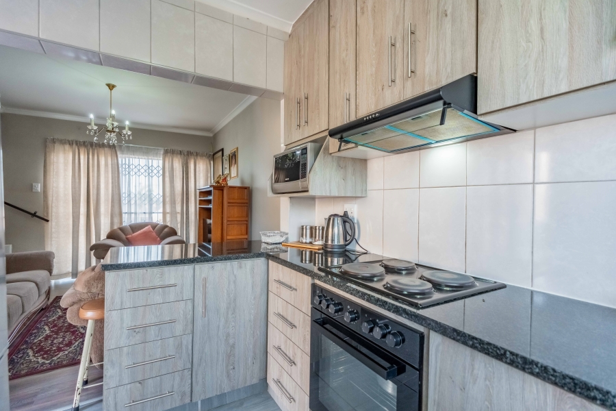 2 Bedroom Property for Sale in Westcliff KwaZulu-Natal