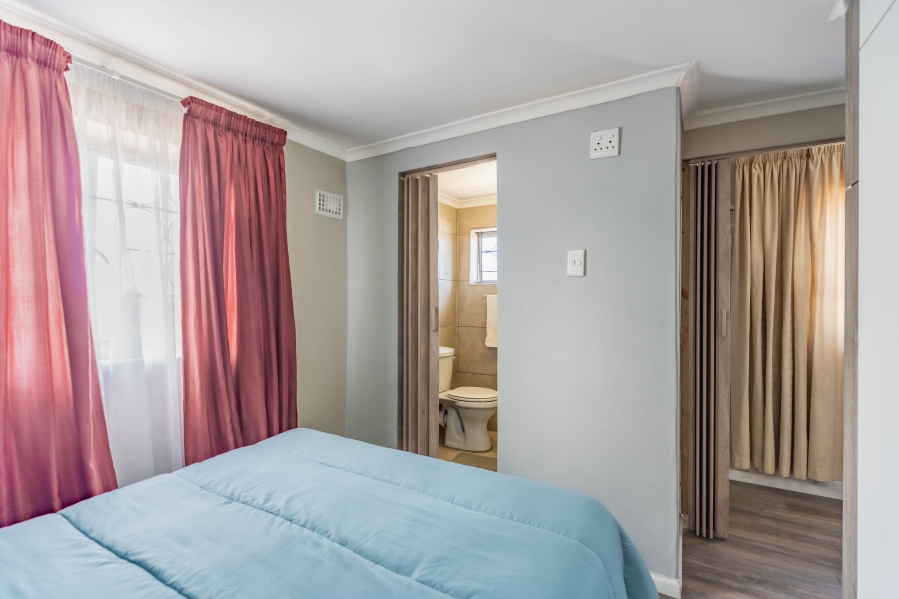 2 Bedroom Property for Sale in Westcliff KwaZulu-Natal