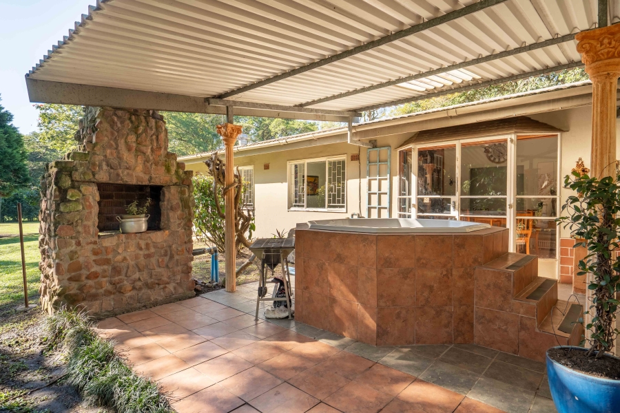 3 Bedroom Property for Sale in Crestholme KwaZulu-Natal