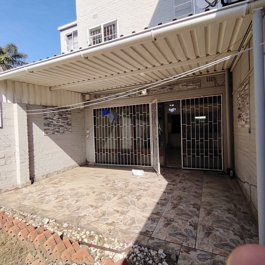 To Let 4 Bedroom Property for Rent in Pelham KwaZulu-Natal