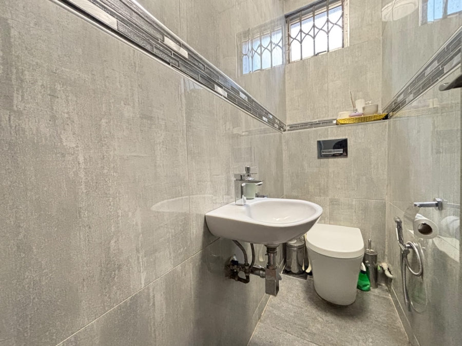 2 Bedroom Property for Sale in Musgrave KwaZulu-Natal