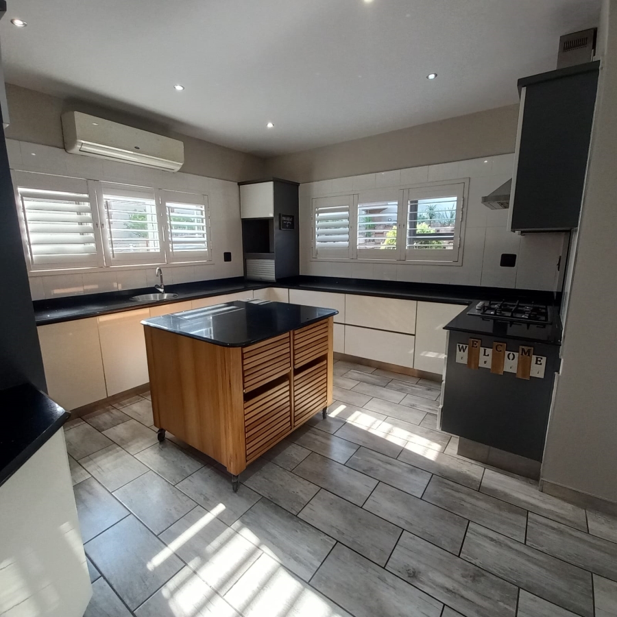 4 Bedroom Property for Sale in Izinga KwaZulu-Natal