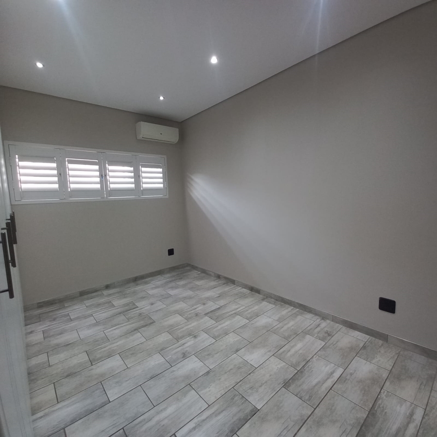 4 Bedroom Property for Sale in Izinga KwaZulu-Natal