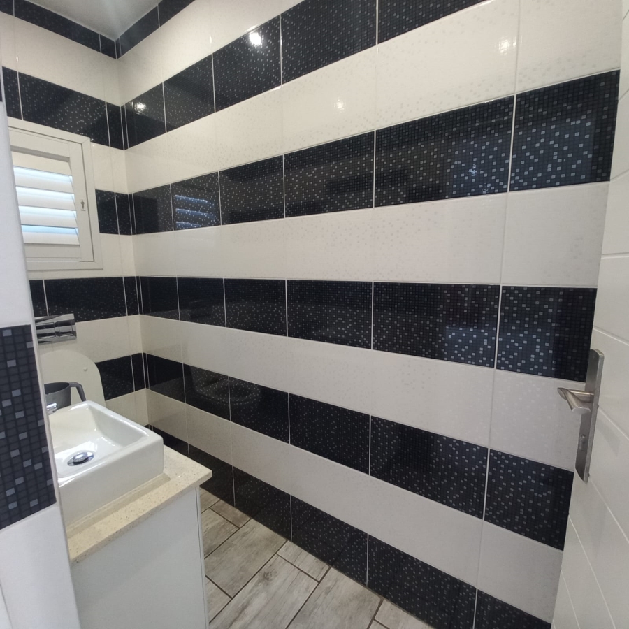4 Bedroom Property for Sale in Izinga KwaZulu-Natal