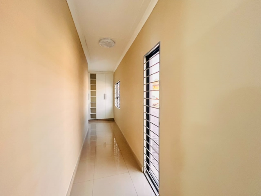 6 Bedroom Property for Sale in Brackenham KwaZulu-Natal
