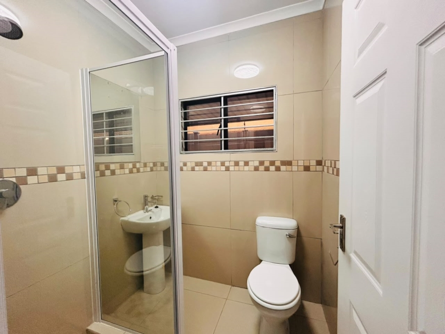 6 Bedroom Property for Sale in Brackenham KwaZulu-Natal