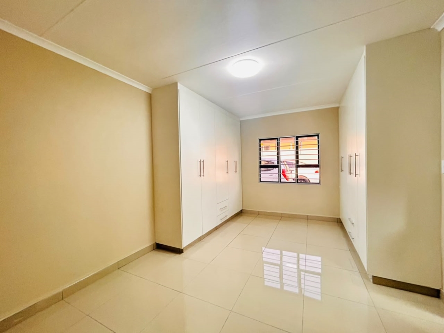 6 Bedroom Property for Sale in Brackenham KwaZulu-Natal
