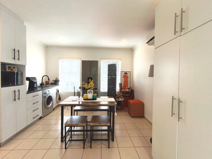 To Let 1 Bedroom Property for Rent in Caledon Estate KwaZulu-Natal