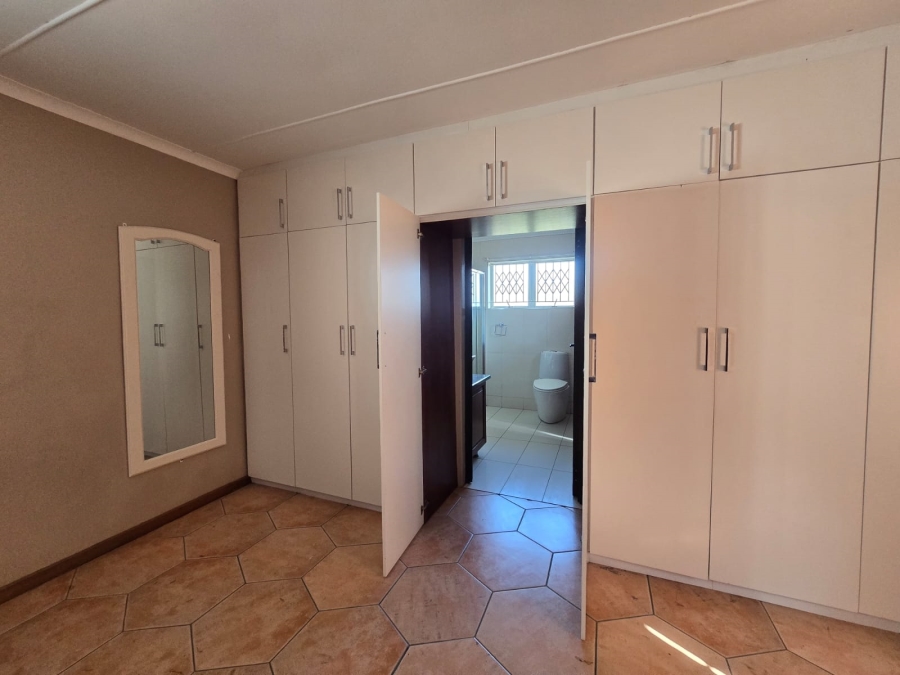 4 Bedroom Property for Sale in Reservoir Hills KwaZulu-Natal