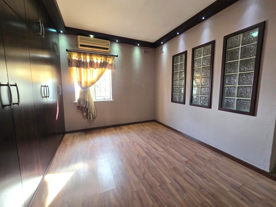4 Bedroom Property for Sale in Reservoir Hills KwaZulu-Natal