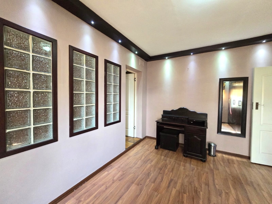 4 Bedroom Property for Sale in Reservoir Hills KwaZulu-Natal