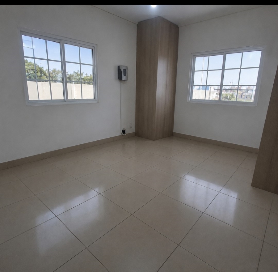 1 Bedroom Property for Sale in Dunveria KwaZulu-Natal