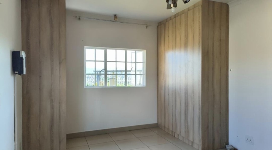 1 Bedroom Property for Sale in Dunveria KwaZulu-Natal