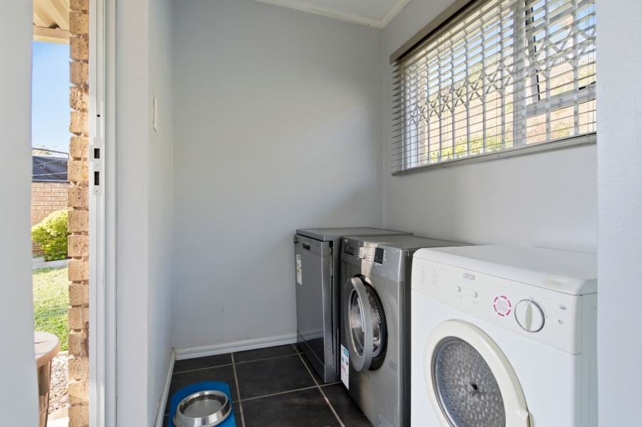 3 Bedroom Property for Sale in Amanzimtoti KwaZulu-Natal