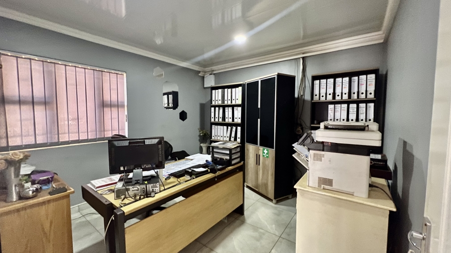 Commercial Property for Sale in Willowton Industrial KwaZulu-Natal