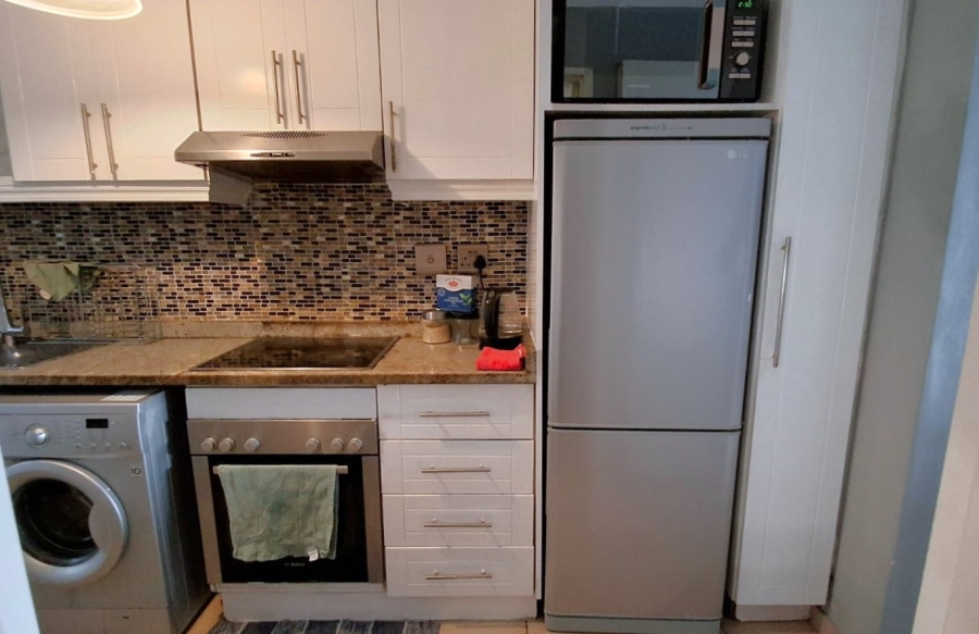 To Let 2 Bedroom Property for Rent in Westbrook KwaZulu-Natal