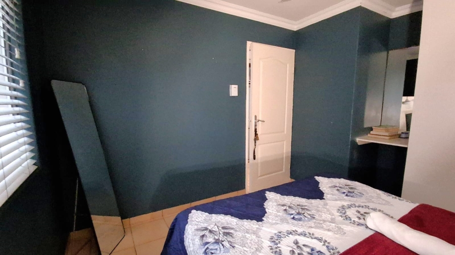 To Let 2 Bedroom Property for Rent in Westbrook KwaZulu-Natal