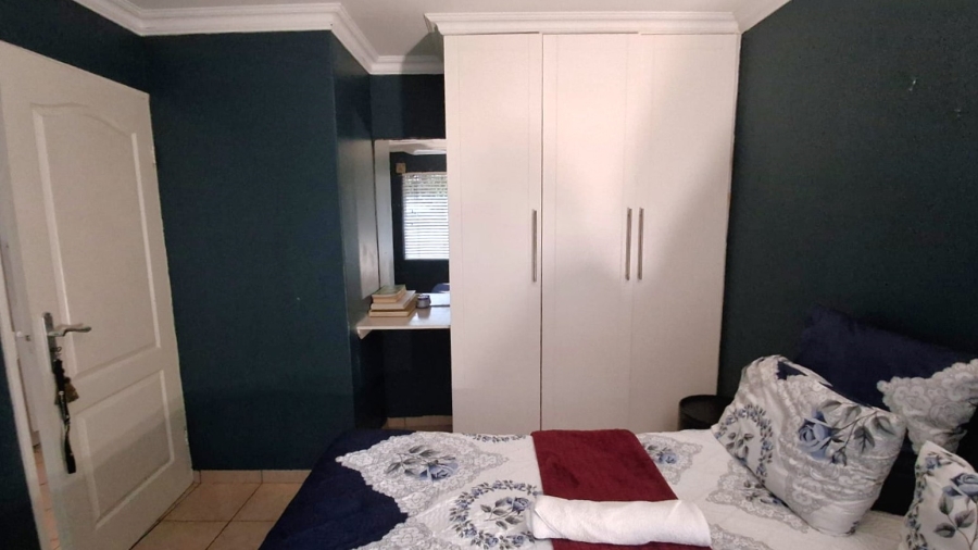 To Let 2 Bedroom Property for Rent in Westbrook KwaZulu-Natal