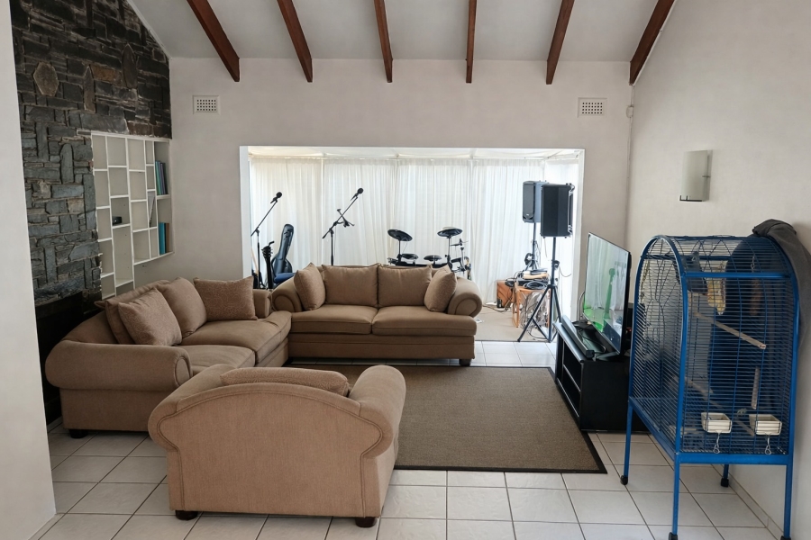 4 Bedroom Property for Sale in Westbrook KwaZulu-Natal