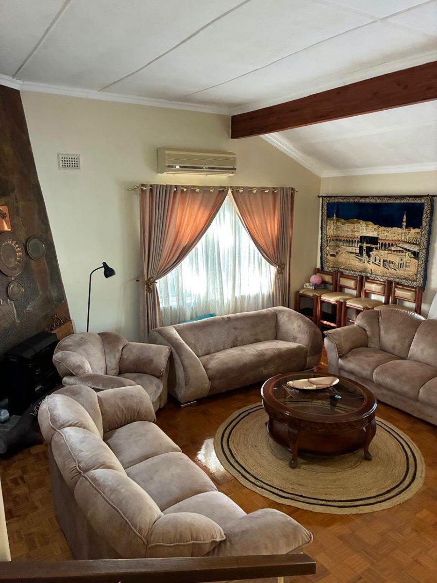 4 Bedroom Property for Sale in Dawncliffe KwaZulu-Natal