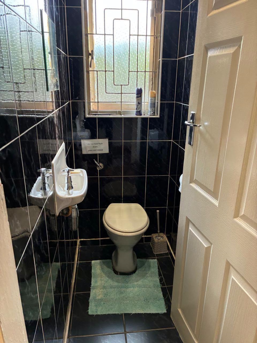4 Bedroom Property for Sale in Dawncliffe KwaZulu-Natal
