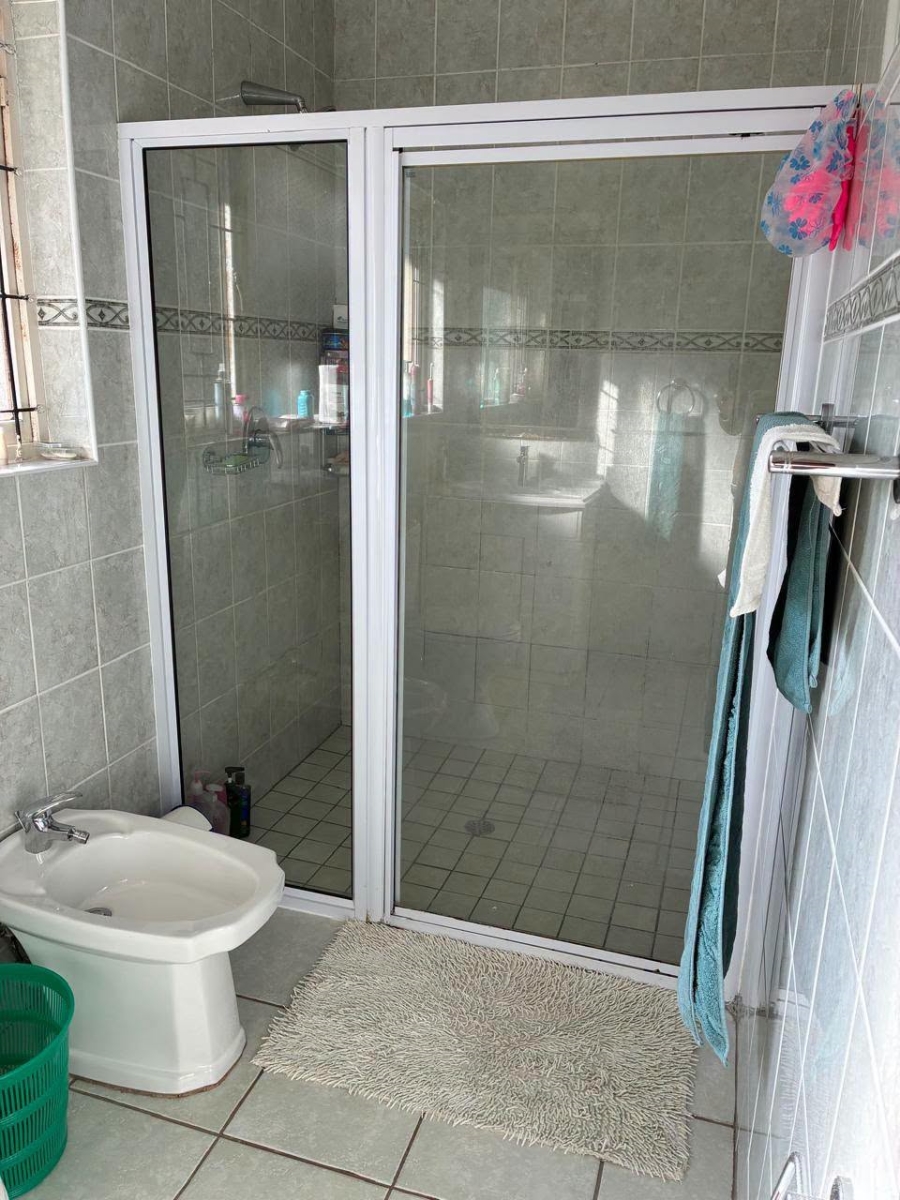4 Bedroom Property for Sale in Dawncliffe KwaZulu-Natal
