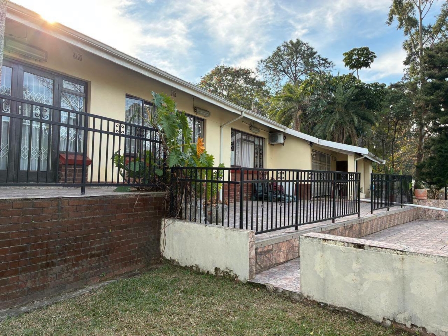 4 Bedroom Property for Sale in Dawncliffe KwaZulu-Natal