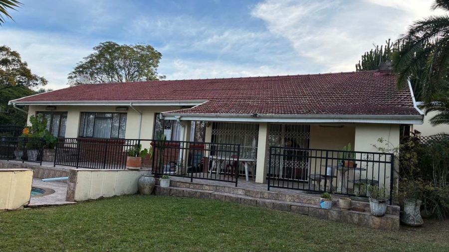 4 Bedroom Property for Sale in Dawncliffe KwaZulu-Natal