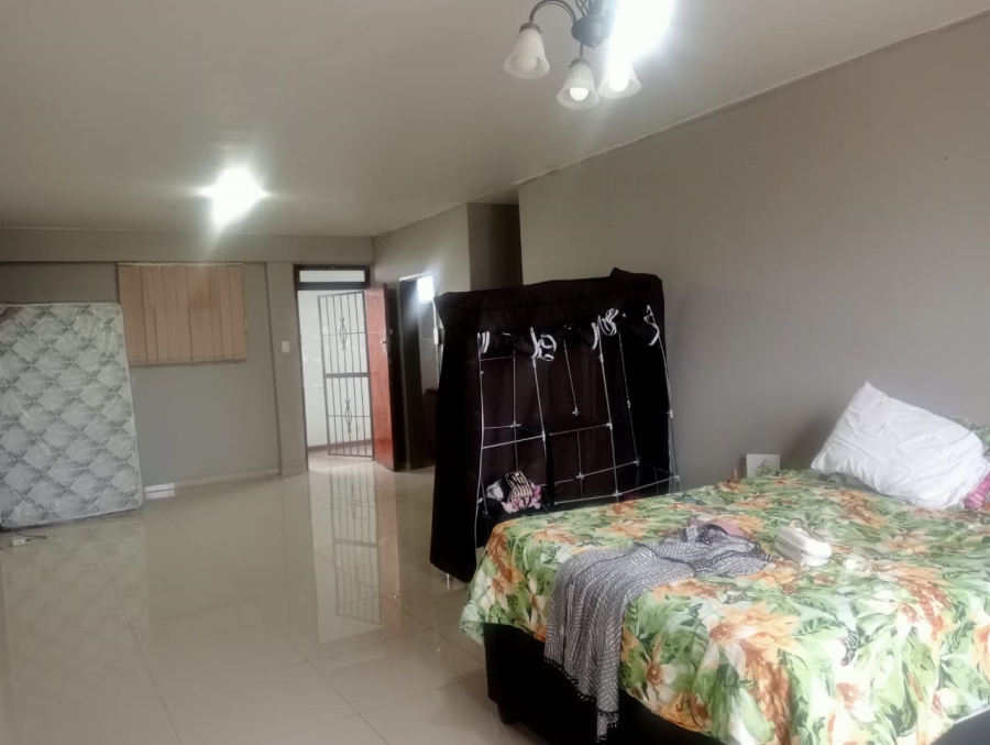 To Let 2 Bedroom Property for Rent in Esplanade KwaZulu-Natal
