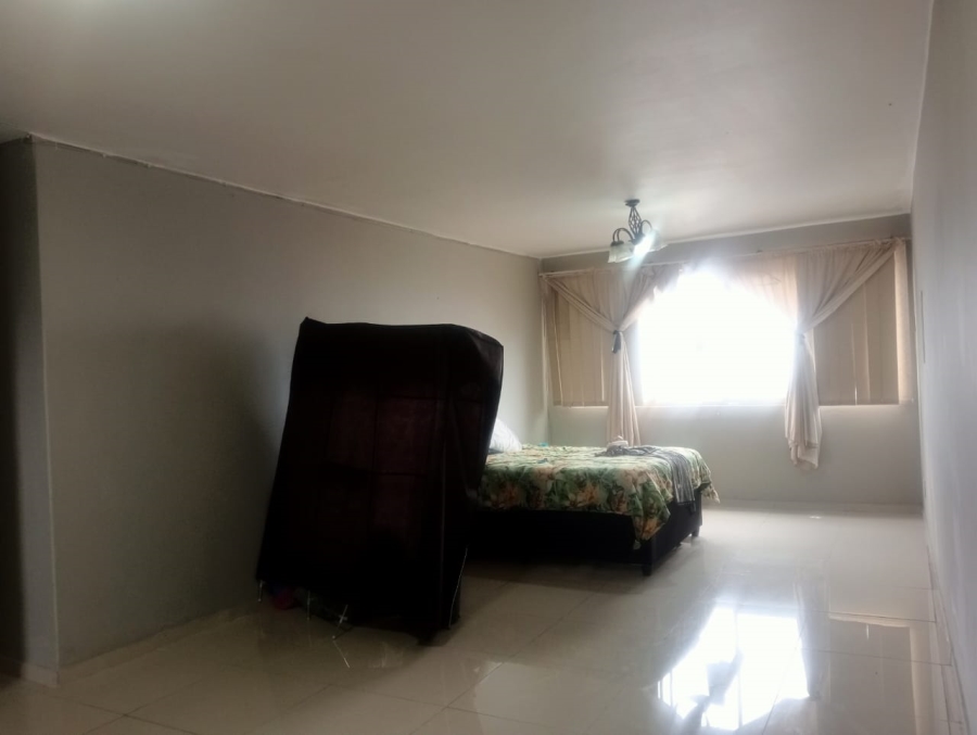 To Let 2 Bedroom Property for Rent in Esplanade KwaZulu-Natal