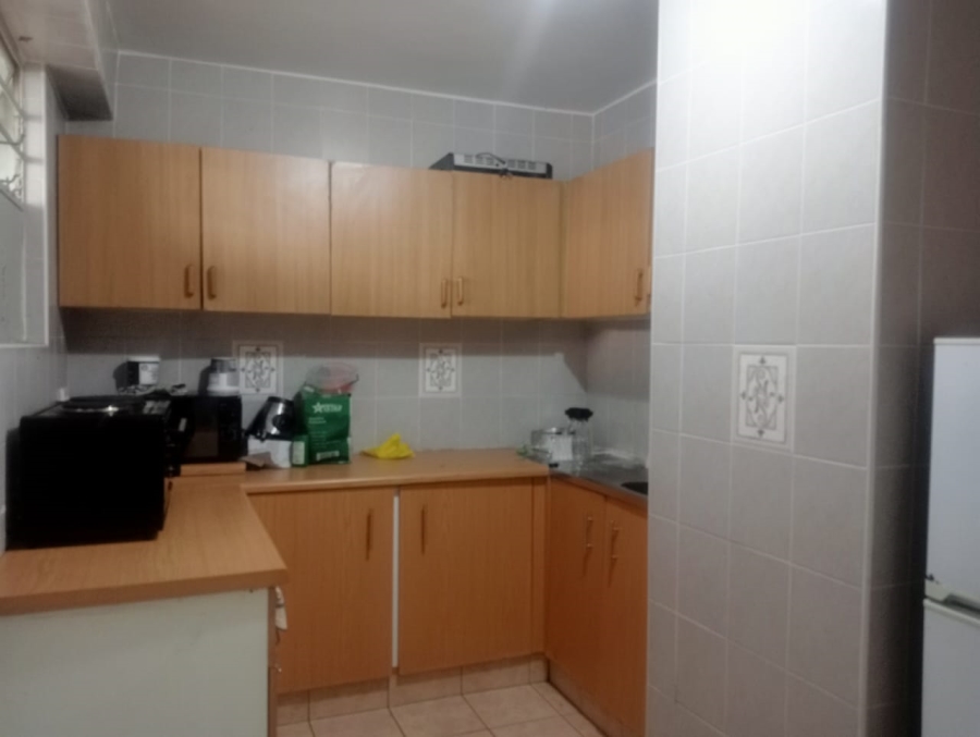 To Let 2 Bedroom Property for Rent in Esplanade KwaZulu-Natal