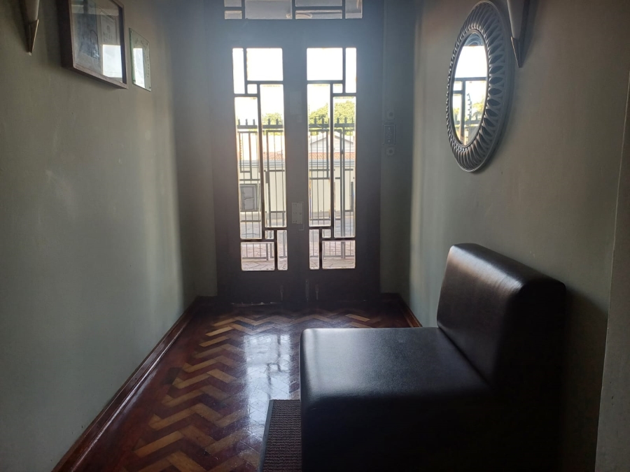 To Let 2 Bedroom Property for Rent in Essenwood KwaZulu-Natal