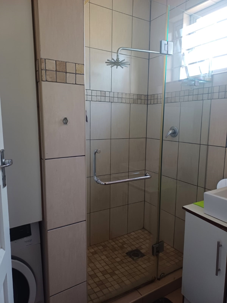 To Let 2 Bedroom Property for Rent in Essenwood KwaZulu-Natal