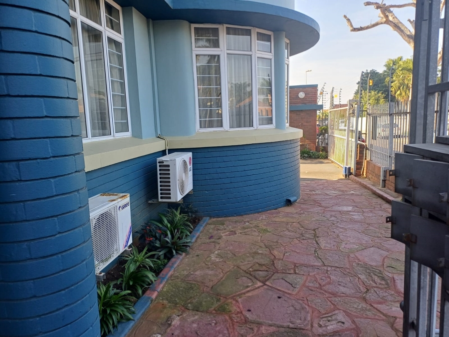 To Let 2 Bedroom Property for Rent in Essenwood KwaZulu-Natal