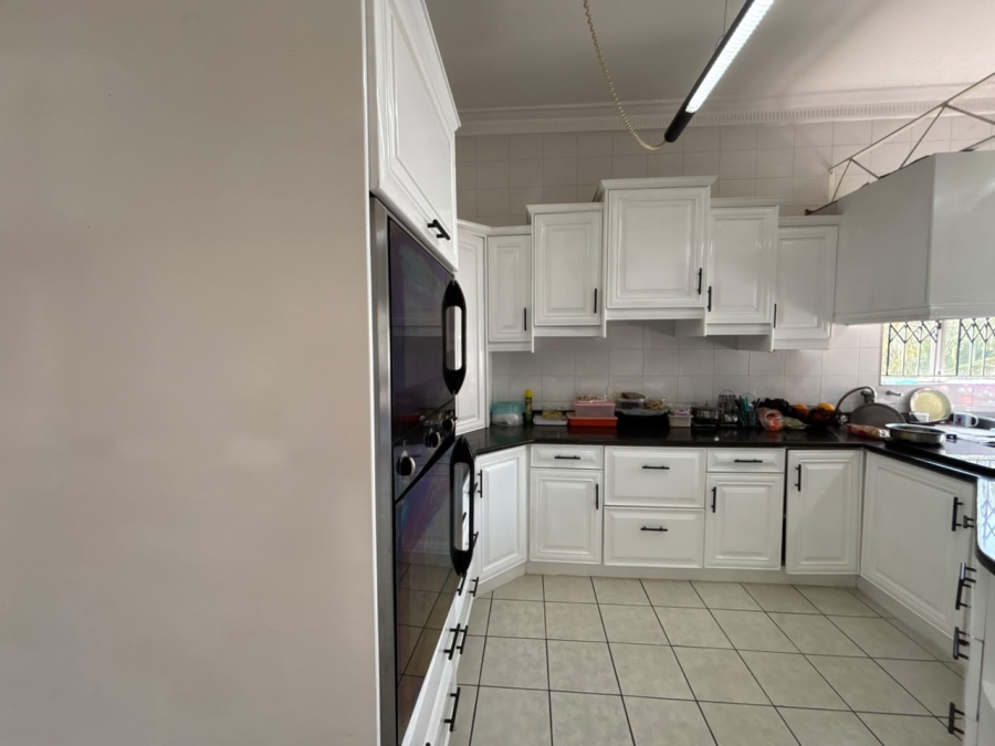 To Let 5 Bedroom Property for Rent in Sherwood KwaZulu-Natal