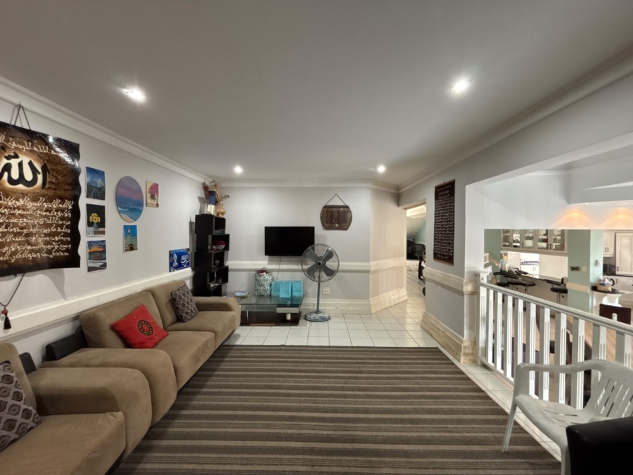 To Let 5 Bedroom Property for Rent in Sherwood KwaZulu-Natal