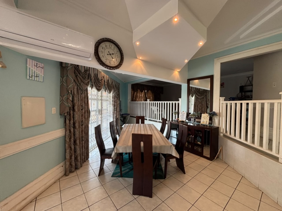 To Let 5 Bedroom Property for Rent in Sherwood KwaZulu-Natal