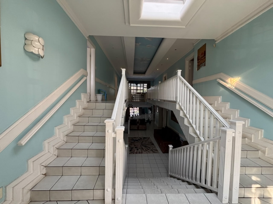 To Let 5 Bedroom Property for Rent in Sherwood KwaZulu-Natal