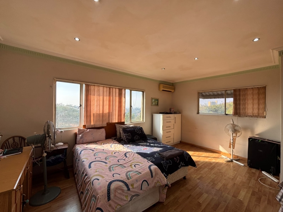 To Let 5 Bedroom Property for Rent in Sherwood KwaZulu-Natal