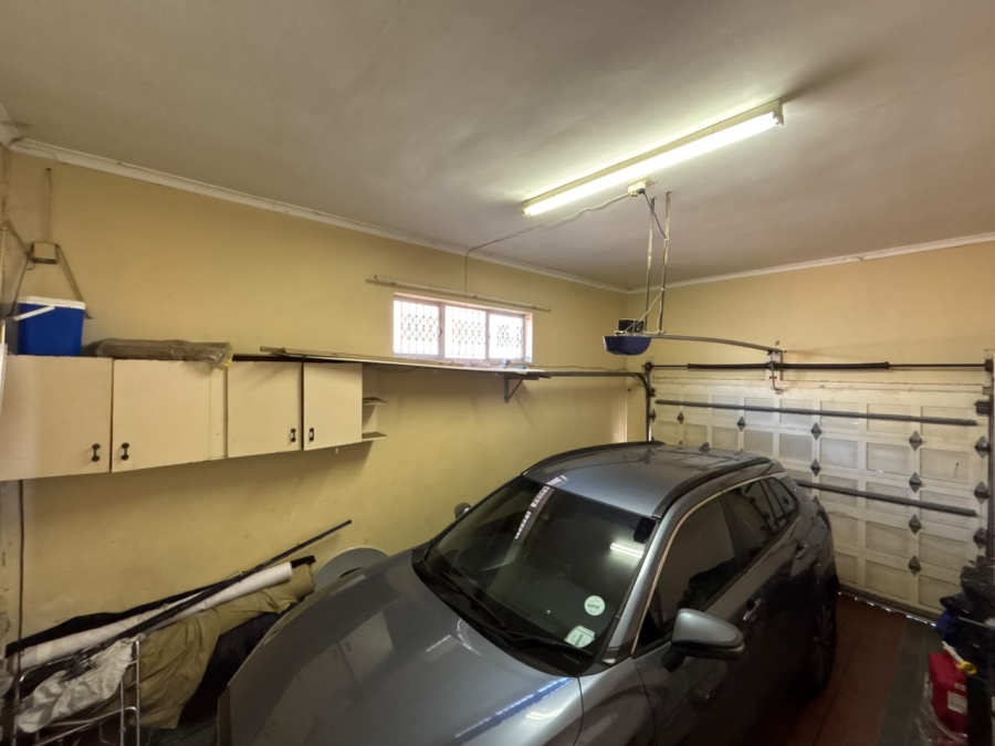 To Let 5 Bedroom Property for Rent in Sherwood KwaZulu-Natal