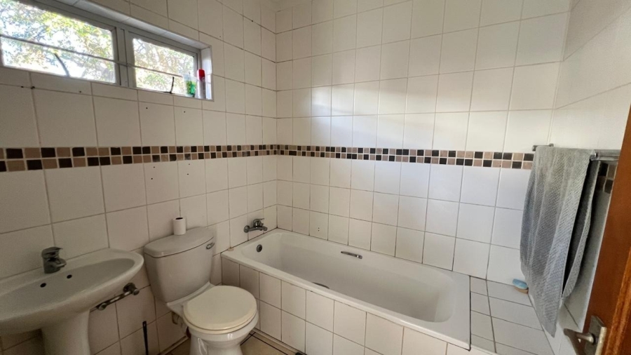 3 Bedroom Property for Sale in Ocean View KwaZulu-Natal
