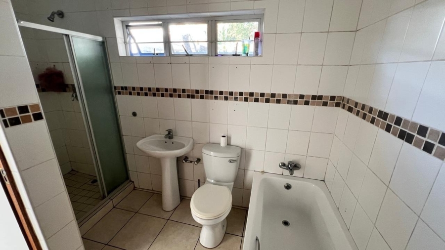 3 Bedroom Property for Sale in Ocean View KwaZulu-Natal