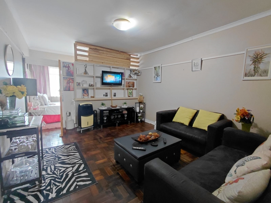 1 Bedroom Property for Sale in Westridge KwaZulu-Natal