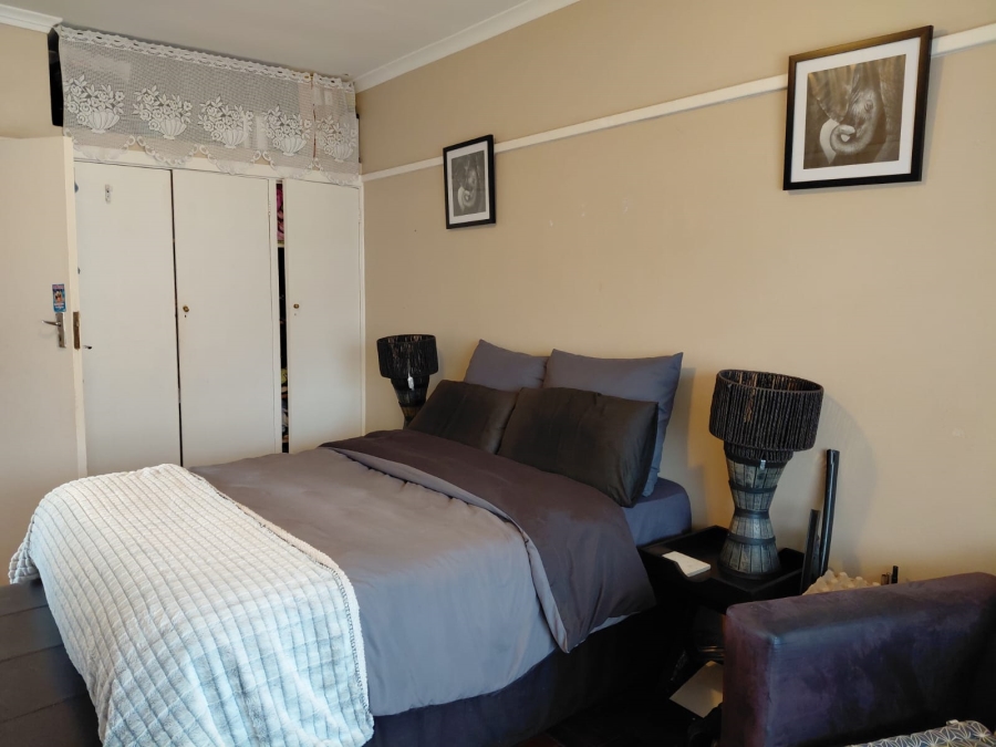 1 Bedroom Property for Sale in Westridge KwaZulu-Natal