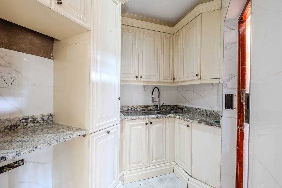 6 Bedroom Property for Sale in La Lucia KwaZulu-Natal