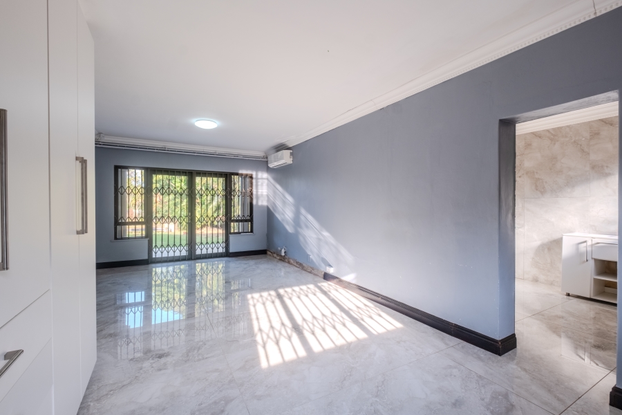 6 Bedroom Property for Sale in La Lucia KwaZulu-Natal