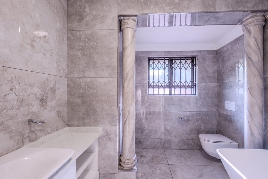 6 Bedroom Property for Sale in La Lucia KwaZulu-Natal